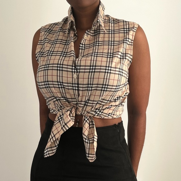 Burberry Tops - Sleeveless Burberry button up